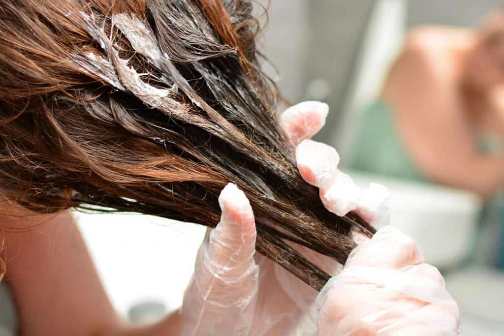 como corrigir tintura de cabelo irregular